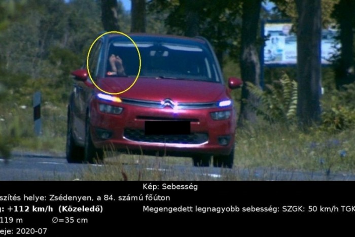 Ilyen traffipax-fotót még nem láttak a magyar rendőrök 1