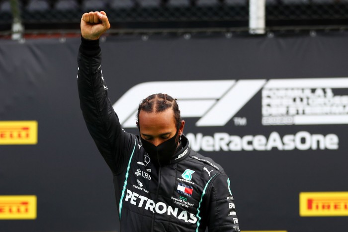 F1: Hamilton elbeszélget azokkal, akik nem térdelnek 2