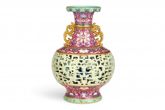 Macskák őrizték a közel 3 milliárdos vázát