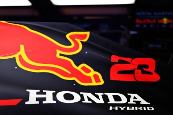 F1: Ezért fejleszthetett a Honda a leállás alatt