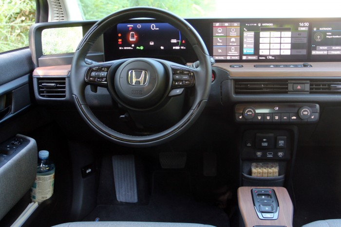 Megérte várni az elektromos Hondára 119 Megérte várni az elektromos Hondára 119