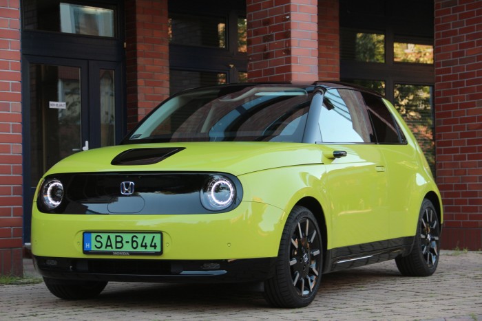 Megérte várni az elektromos Hondára 124 Megérte várni az elektromos Hondára 124