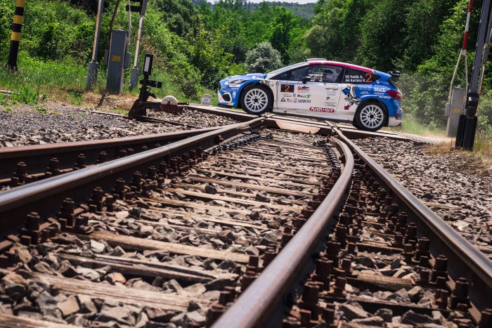 A fantasztikus négyes és a többiek