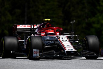 Kubica újra F1-esbe ül a Hungaroringen