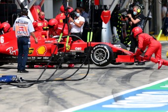 F1: Vettel-tragédia, vörös fiaskó