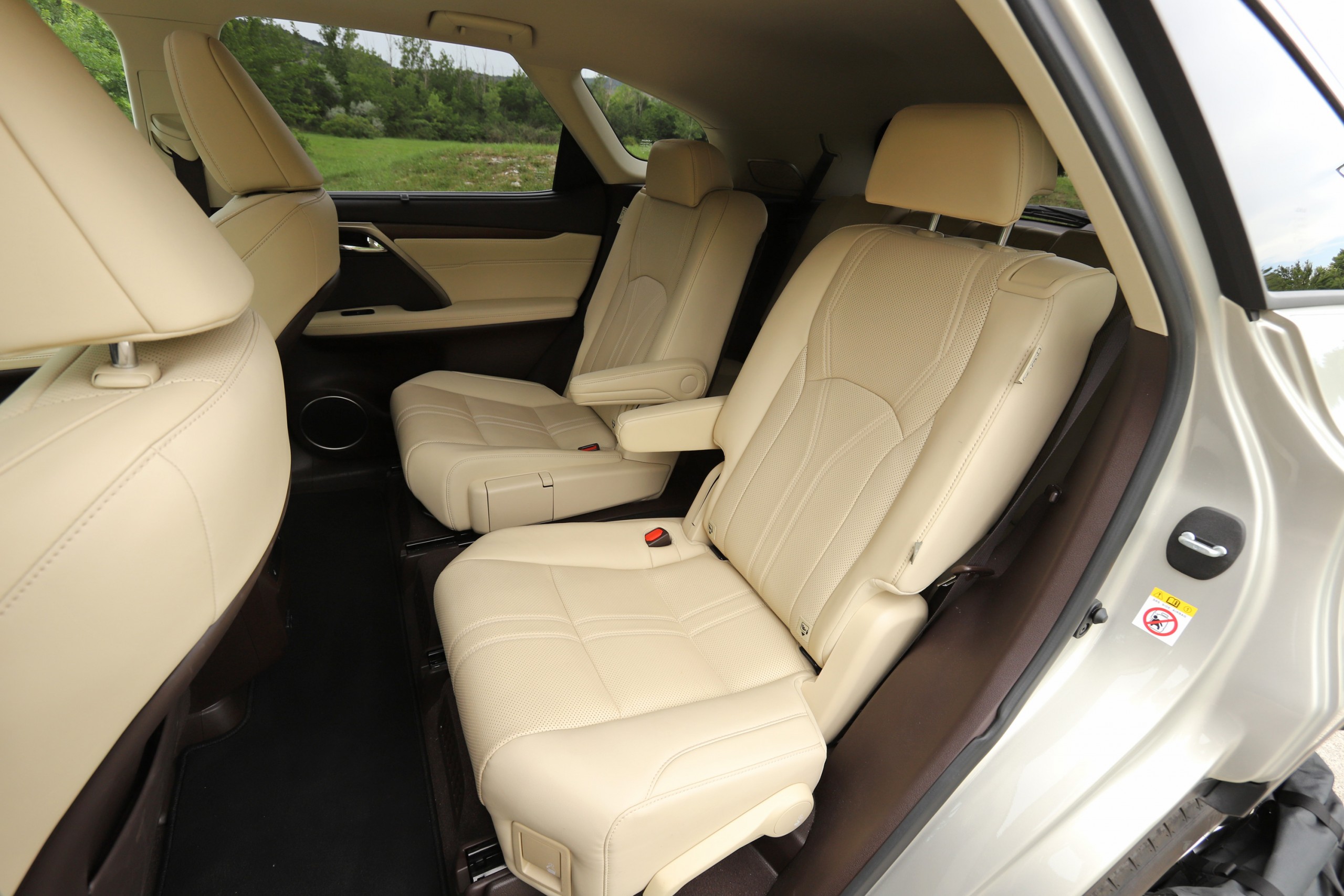 Luxus L-es kabátban – Lexus RX450hL 39