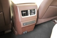 Luxus L-es kabátban – Lexus RX450hL 96