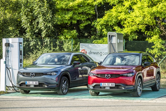 Marad a szívó benzines, de itt az elektromos Mazda is 8 Marad a szívó benzines, de itt az elektromos Mazda is 8