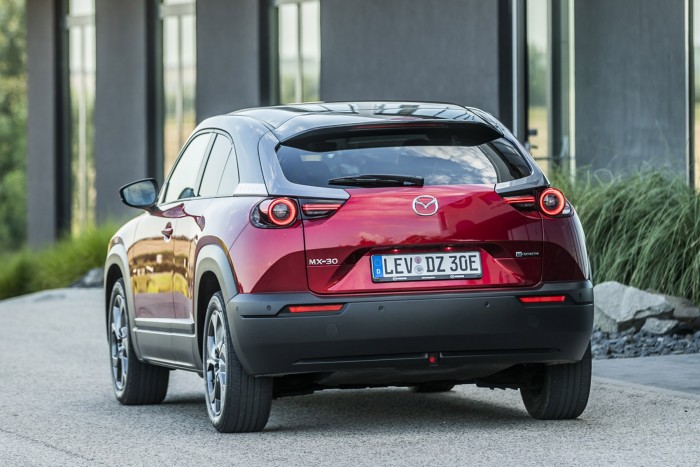 Marad a szívó benzines, de itt az elektromos Mazda is 11 Marad a szívó benzines, de itt az elektromos Mazda is 11