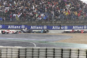 Vettel: Baj lehet az időjárással a Nürburgringen