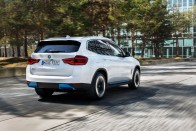 Hátsókerekes és 460 km-t megy el egy töltéssel a BMW iX3 22