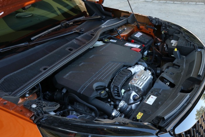 Tehetősekhez szól ez a Peugeot 6 Tehetősekhez szól ez a Peugeot 6