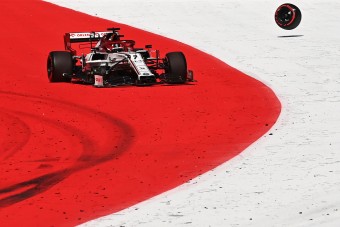 F1: Räikkönenék nem úszták meg a büntetést