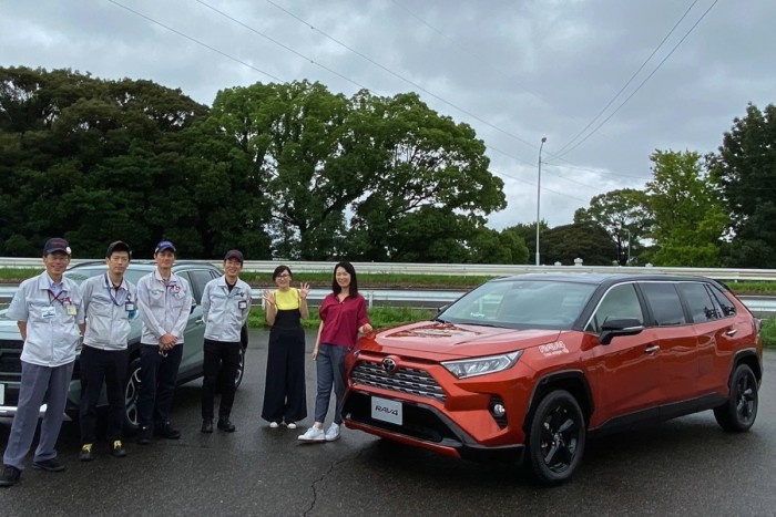 Érdekes RAV4 született a japán Toyota gyárban