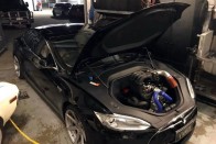 Szentségtörés Wankel-motort pakolni egy Teslába? 9