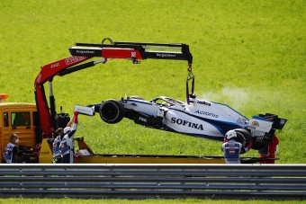 F1: Motorcsere a Williamsnél, Verstappenék megússzák