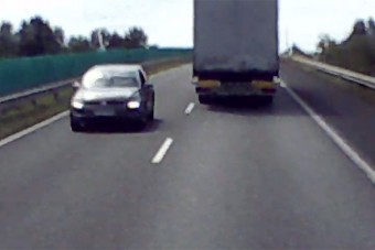 Forgalommal szemben ámokfutott, ezután két napon belül háromszor is ittasan vezetett