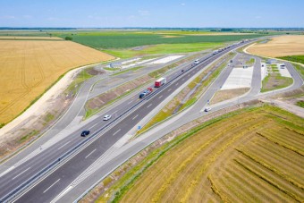Elkészült az M4-es teljes Pest megyei szakasza