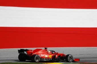Vettel: Örülök, hogy csak egyszer forogtam meg!