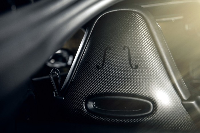 James Bond-autókat épített az Aston Martin 7