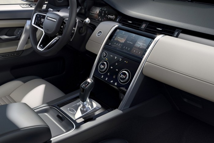 Megújult a családi Land Rover 6 | Vezess Megújult a családi Land Rover 6