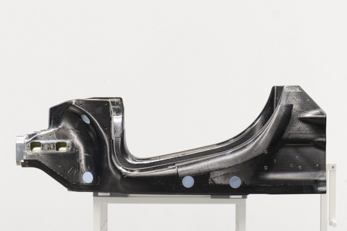 Vadonatúj padlólemezt mutatott be a McLaren