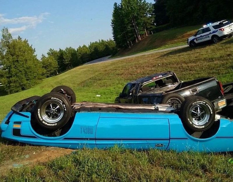 Szállítás közben tört össze ez a csodás veterán Mustang 3 | Vezess Szállítás közben tört össze ez a csodás veterán Mustang 3