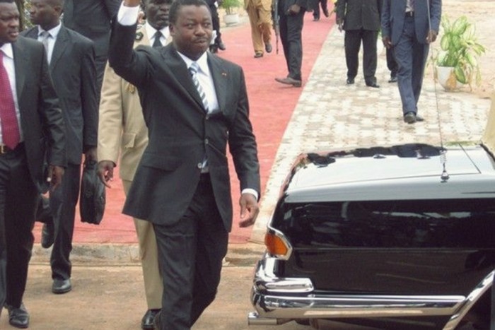 A togói diktátor 600-as Mercedese 8