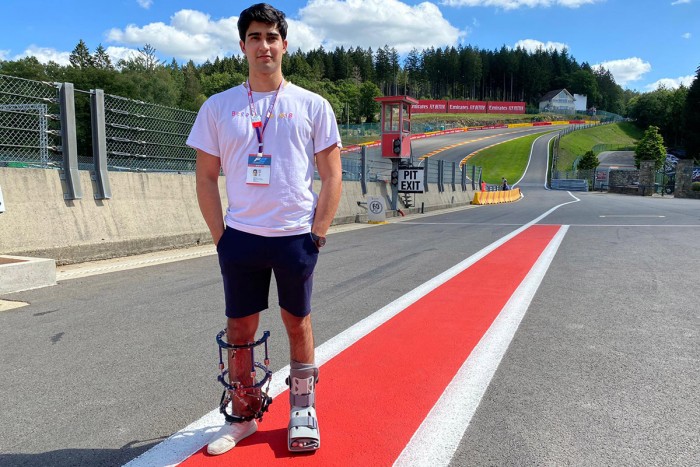 Visszatért a pályára a tragikus F2-baleset túlélője