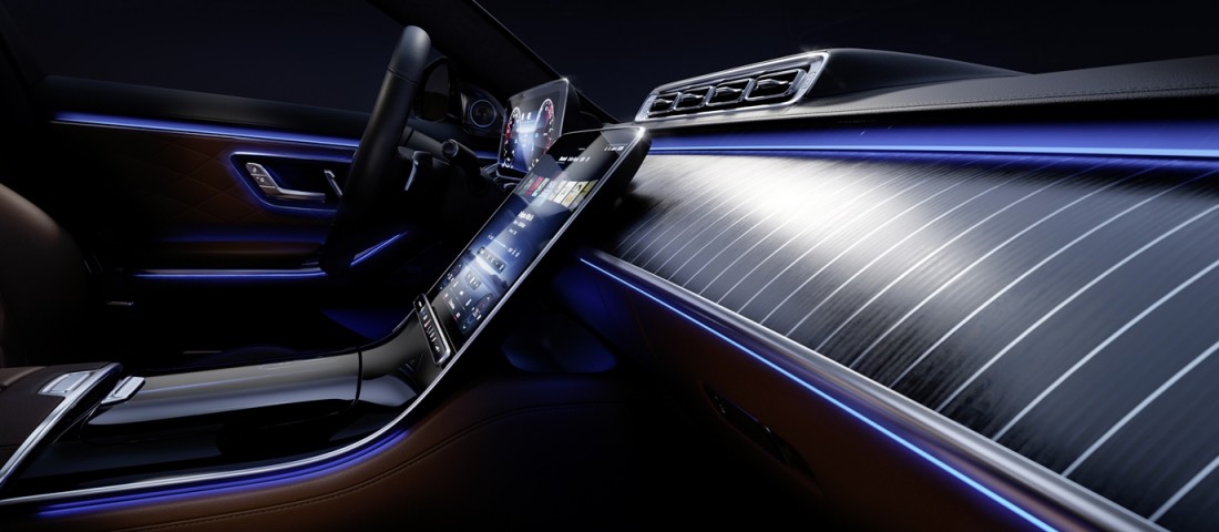 Technológiai erődemonstráció lesz a Mercedes S-osztály utastere