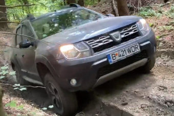 Ezek a videók bizonyítják, hogy a Dacia Duster bírja a kemény terepes kínzást