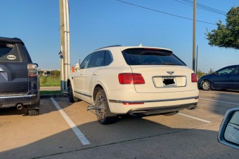 Bűnbe illő karaktergyilkosság, amit ezzel a Bentleyvel műveltek