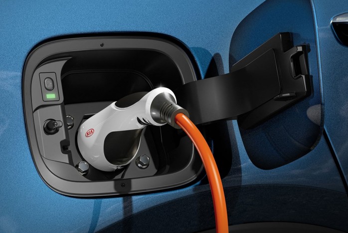 Konnektoros hibriddel erősít a Kia óriás-terepjárója 6