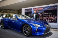 Több mint 600 milliót fizettek ki az első Lexus LC 500 kabrióért 10