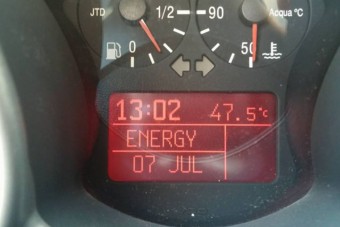 Tudod, mennyire melegszik fel az autód utastere 10 perc alatt a napon?