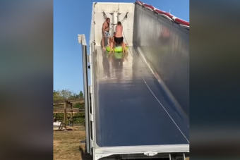 Így csinálnak élményfürdőt otthon a kamionosok