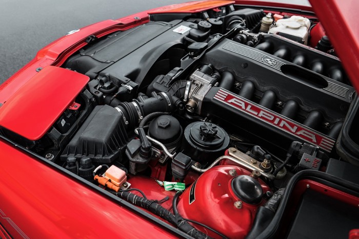 Az Alpina B12 a 90-es évek legsúlyosabb BMW-je 7