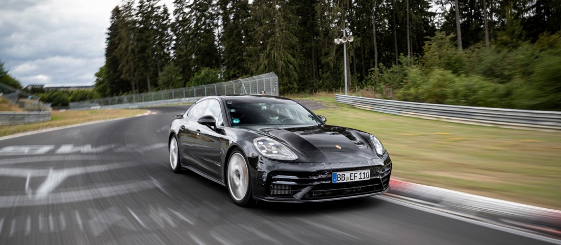 Rekordot ment a Nordschleifén a Porsche Panamera