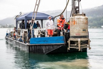 Egy tó fenekén érlelték ezt a bort