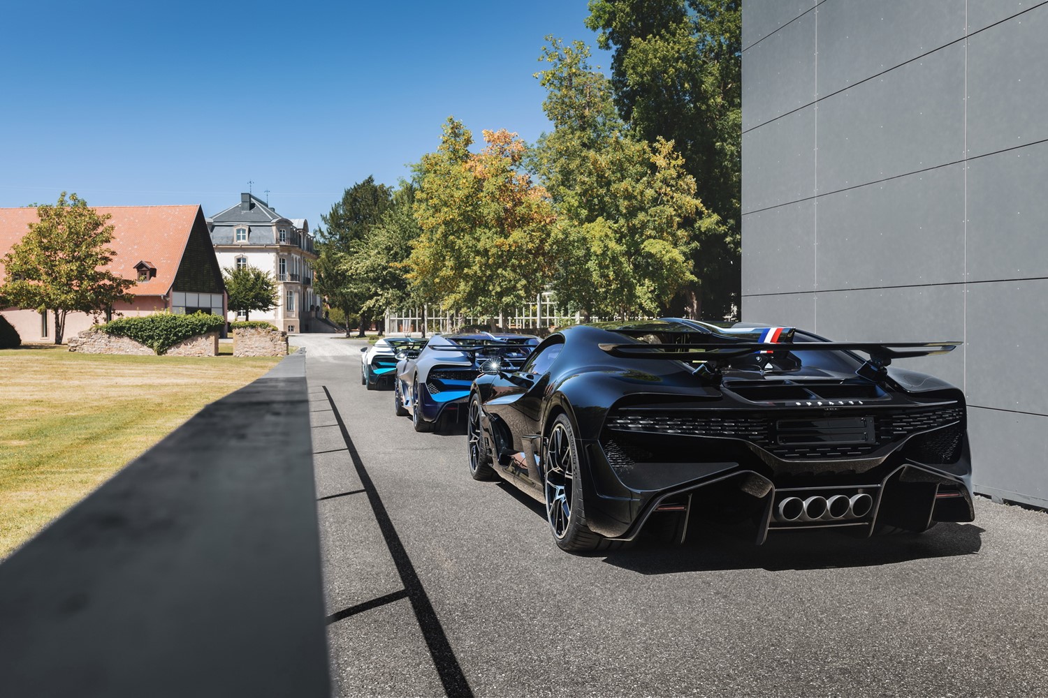 Milliárdokért is pillanatok alatt elfogy a Bugatti Divo 1