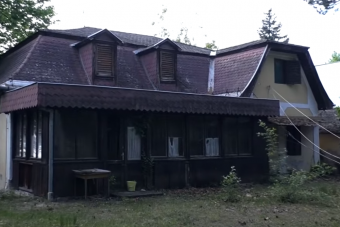 Ilyen egy rég elhagyott nyaraló a Balatonnál