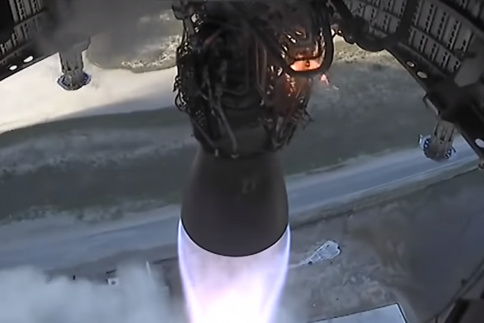 Szürreális látvány, ahogy a levegőbe emelkedett a SpaceX Starship űrhajója