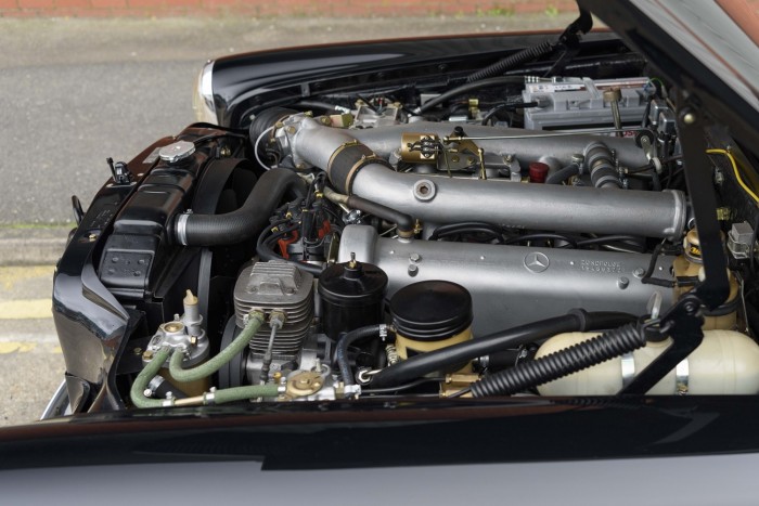 A togói diktátor 600-as Mercedese 6