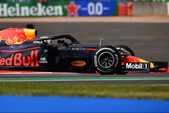 F1: Verstappen megtréfálta a Mercit, nyert Silverstone-ban
