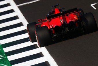 F1: Nagy gondok a Ferrarival Silverstone-ban