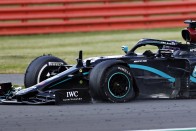 F1: Tüntetők próbálták megzavarni a Brit Nagydíjat 1