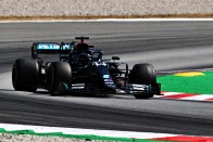 F1: Kiállt a hibázó Bottas mellett a Mercedes 1