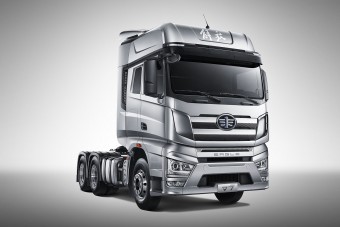 Nem mindennapi ajándékot kapott a hős kamionos