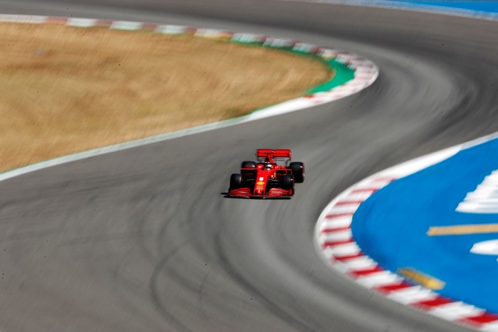 F1: Megint elvérzett Vettel, válaszokat keres