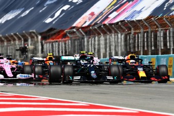 F1: Bármikor kiszállhat a Red Bull